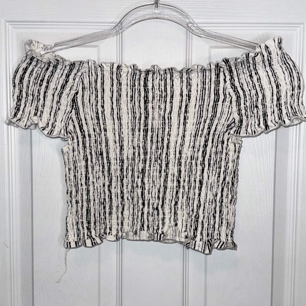 Boutique cropped shirt